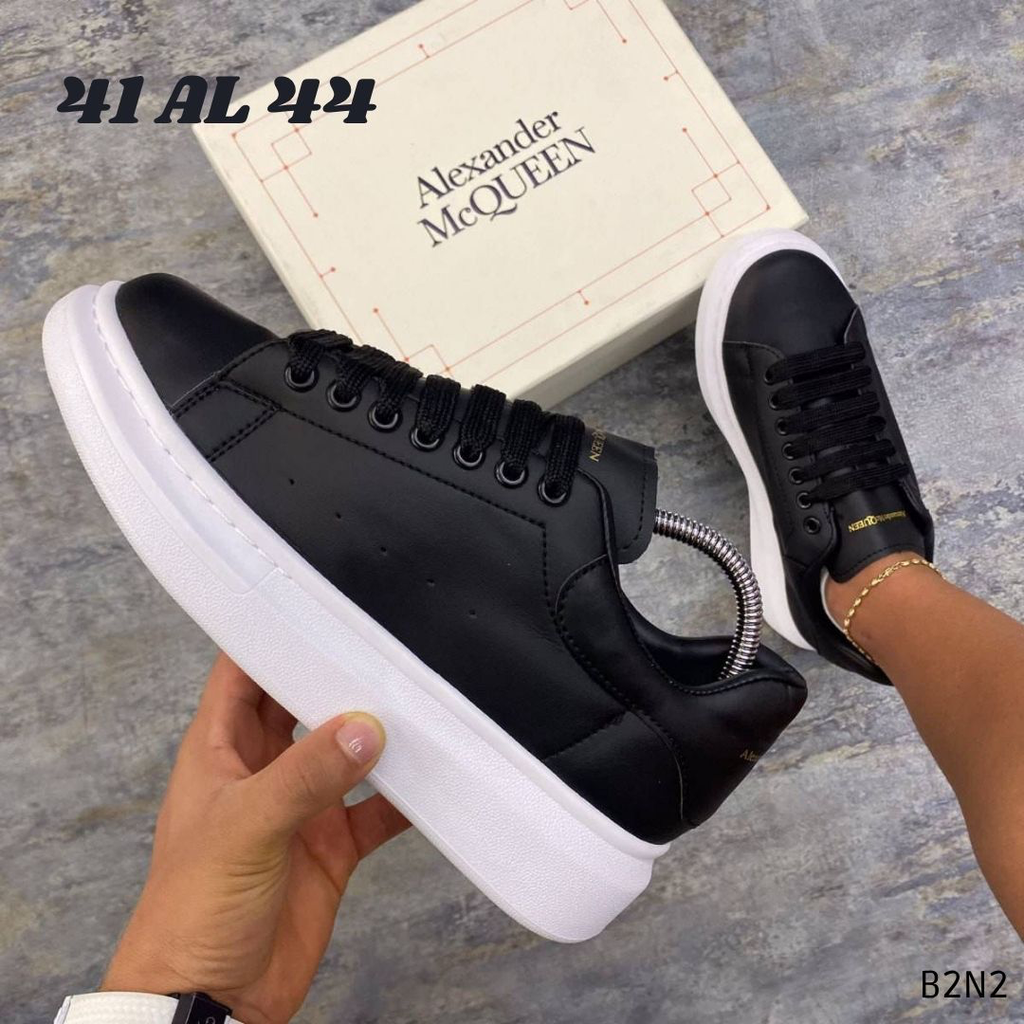 ALEXANDER MCQUEEN NEGRO (40)