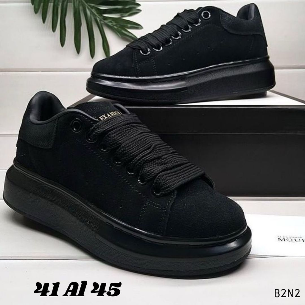 ALEXANDER MCQUEEN NEGRO GAMUZA (40)