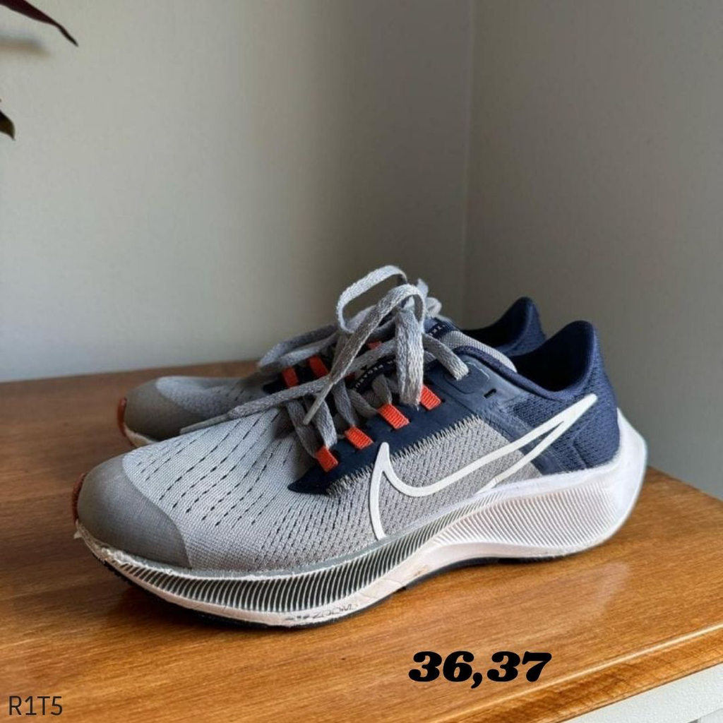 N ZOOM OFERTA GRIS ROJO